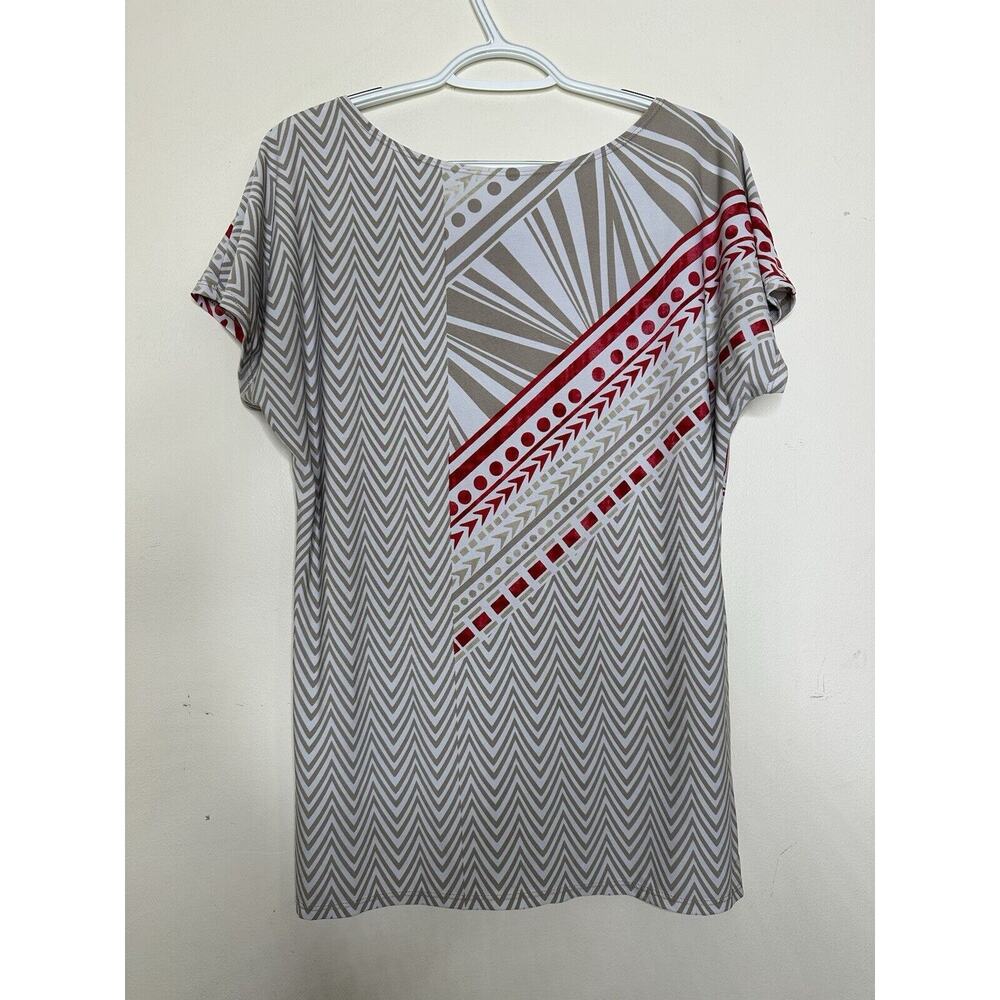 Easywear By Chicos Geometric Knit Tee Stretch Size 1 US Size 8 Gray Red Stripe